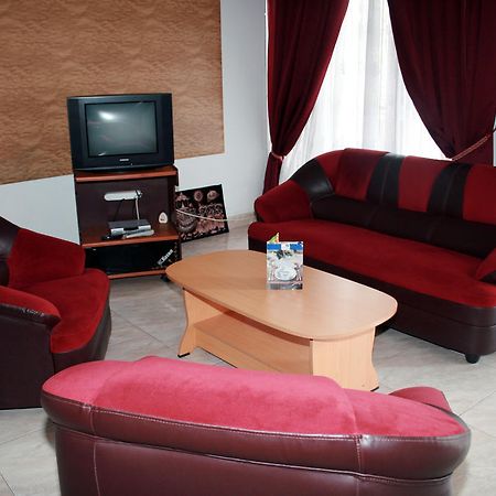 Blue Gum Hotel Ja-Ela Ngoại thất bức ảnh