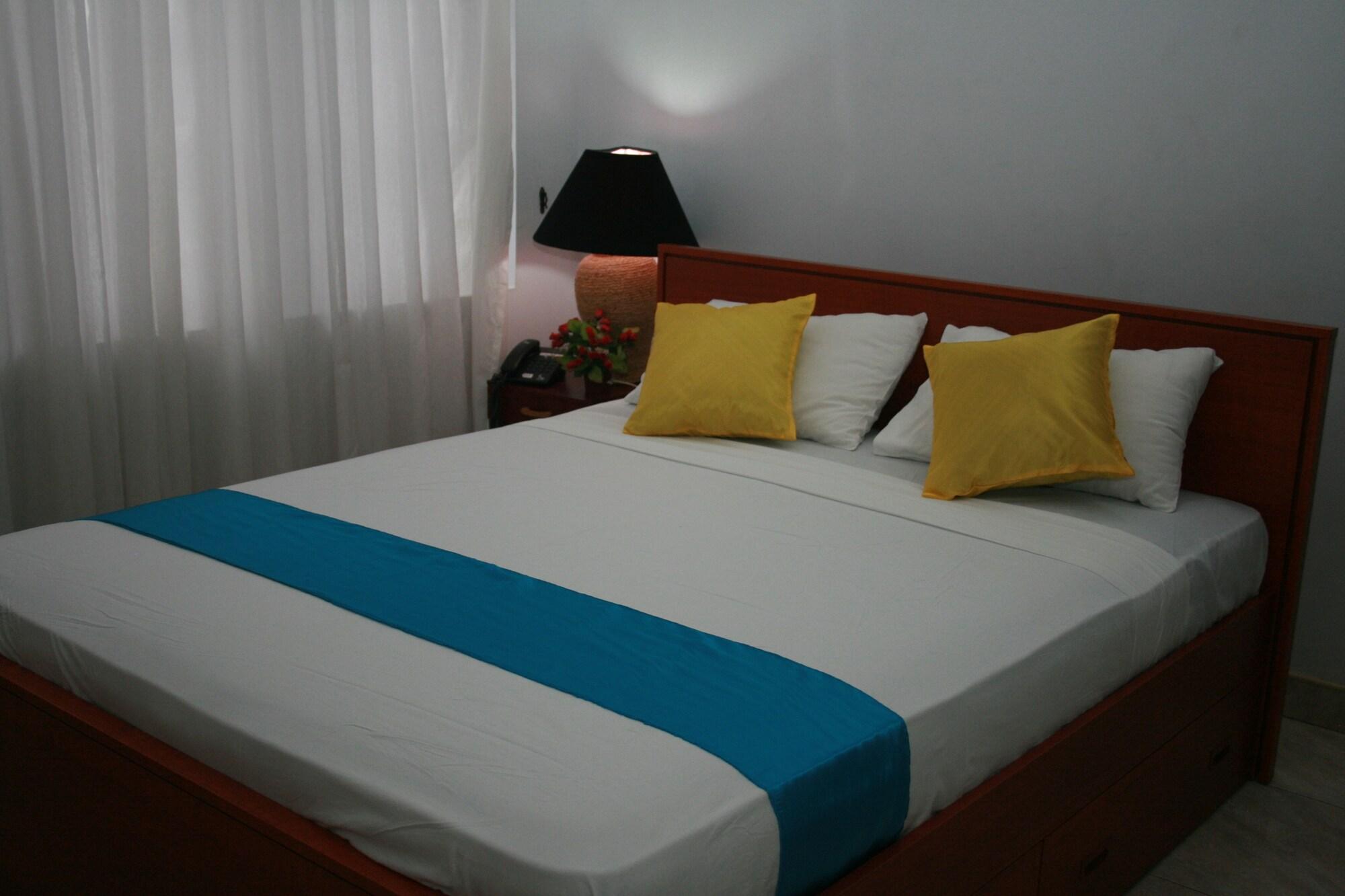 Blue Gum Hotel Ja-Ela Ngoại thất bức ảnh