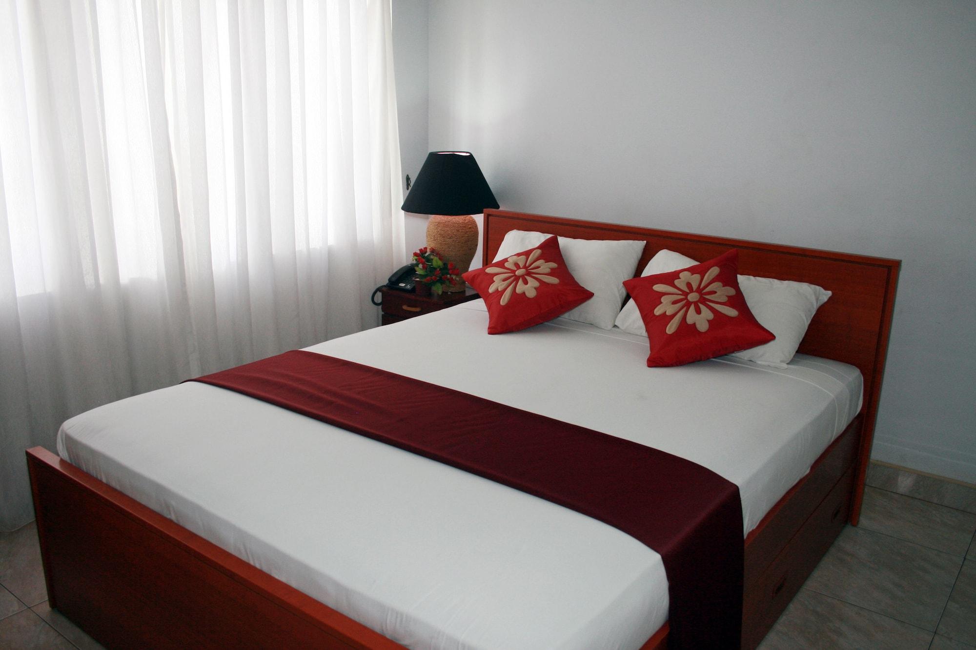 Blue Gum Hotel Ja-Ela Ngoại thất bức ảnh