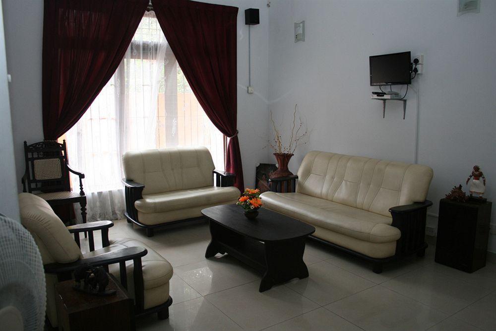 Blue Gum Hotel Ja-Ela Ngoại thất bức ảnh