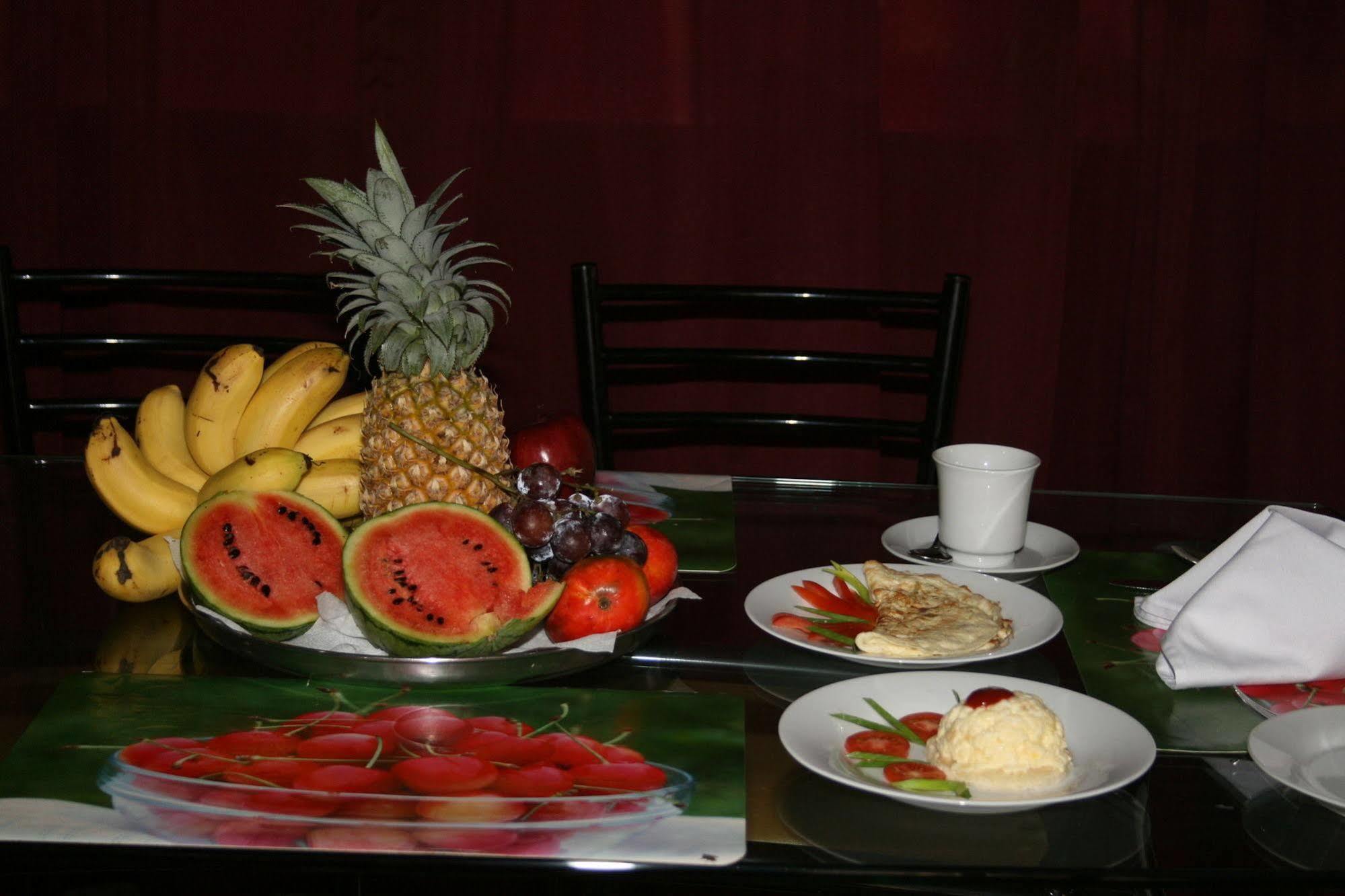 Blue Gum Hotel Ja-Ela Ngoại thất bức ảnh